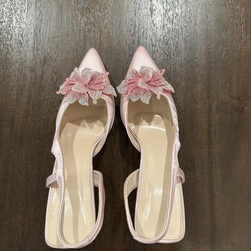 Women's Pink heels - Picture 3 of 3
